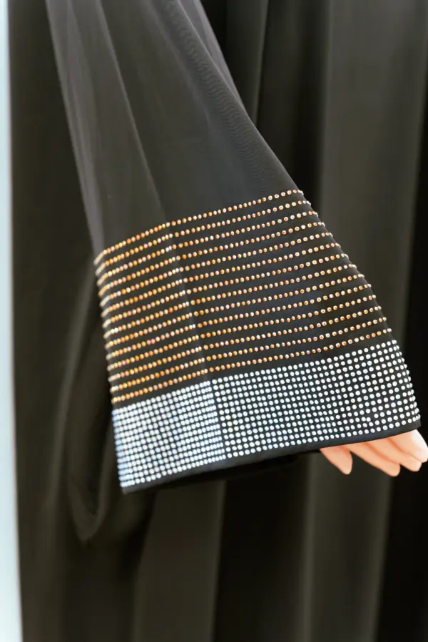 Embellished Closed Abaya - Image 2